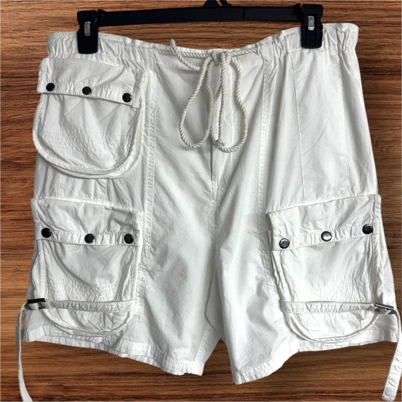 *NWOT* Free People Moon Bay Parachute Cargo Shorts Size Medium - Picture 2 of 8